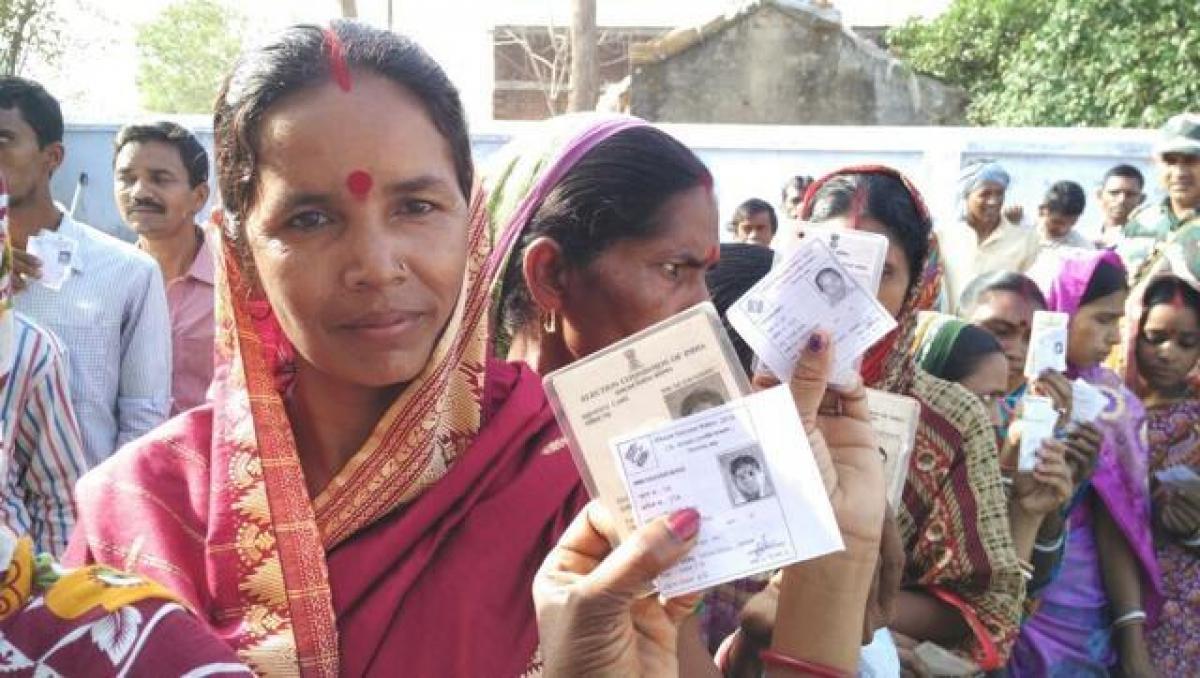 WB polls: Over 45 percent voting recorded till 11 a.m.